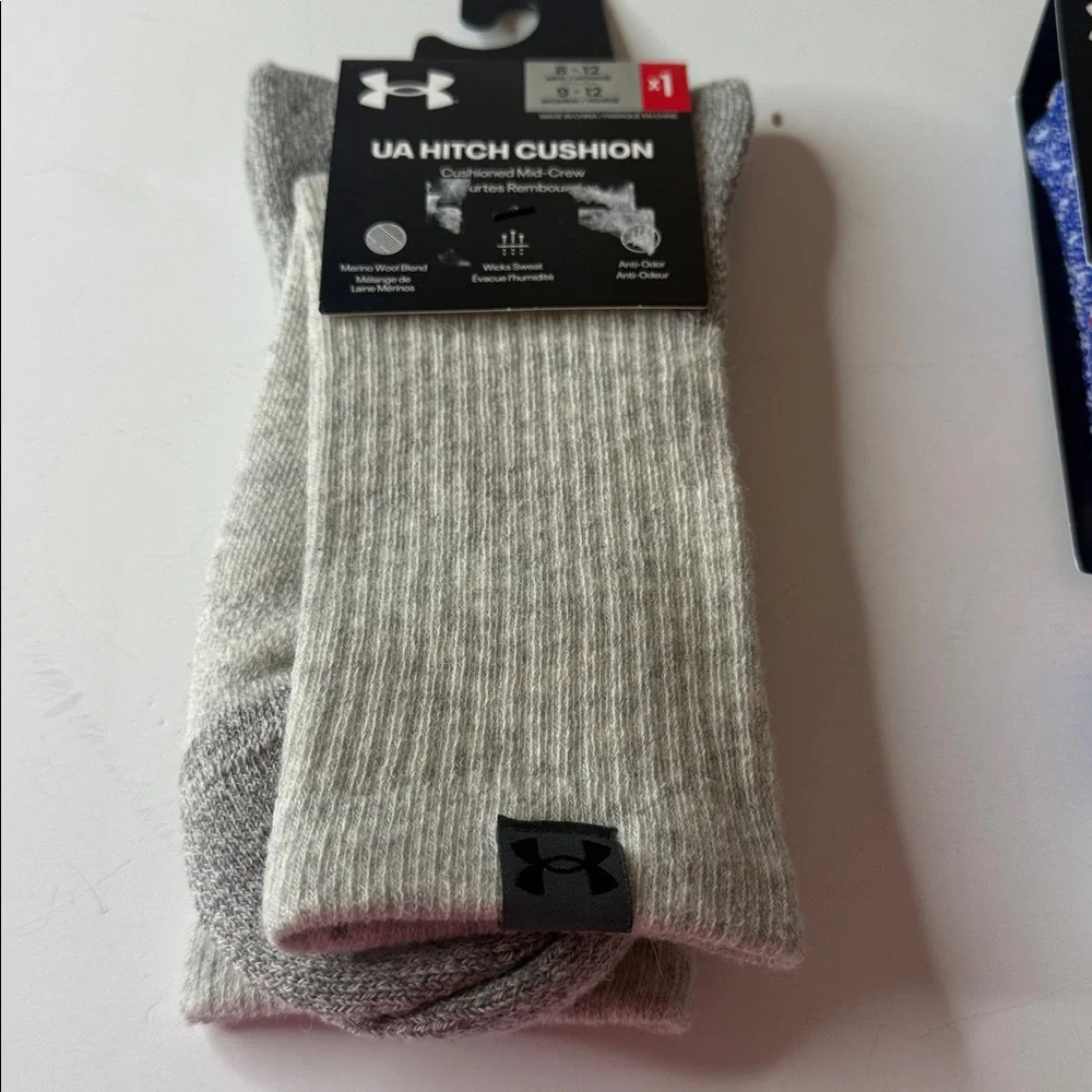Under Armour Assortment of Socks 3 Pairs Men’s Size Large